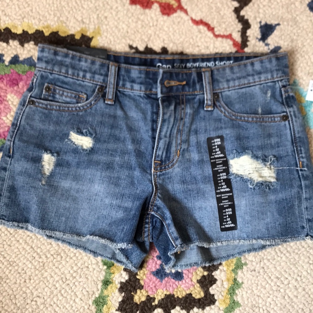 Gap Sexy Boyfriend Short